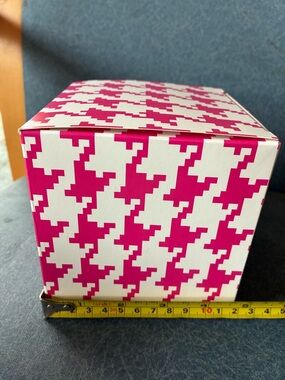 Bright Pink Houndstooth Gift Box for Parties 3.75” cube